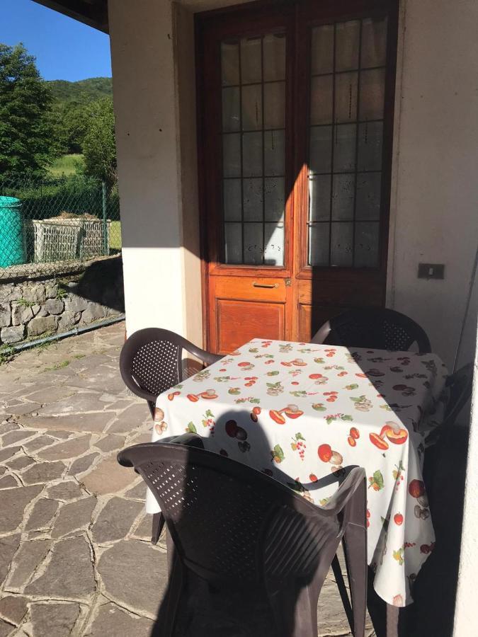 Villa Immersa Nel Verde A Lanzo dʼIntelvi Exteriér fotografie