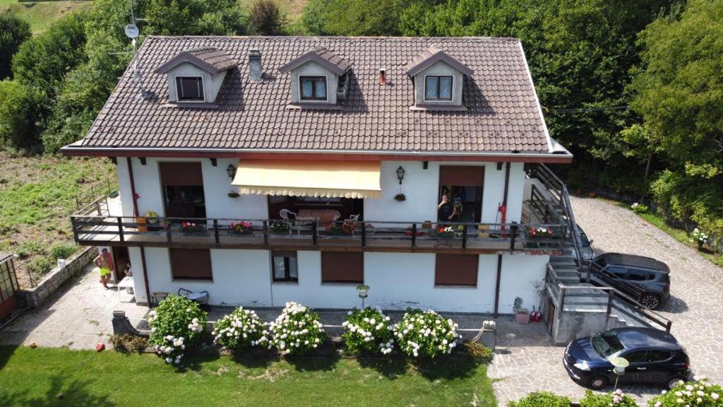 Villa Immersa Nel Verde A Lanzo dʼIntelvi Exteriér fotografie