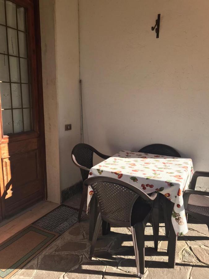 Villa Immersa Nel Verde A Lanzo dʼIntelvi Exteriér fotografie